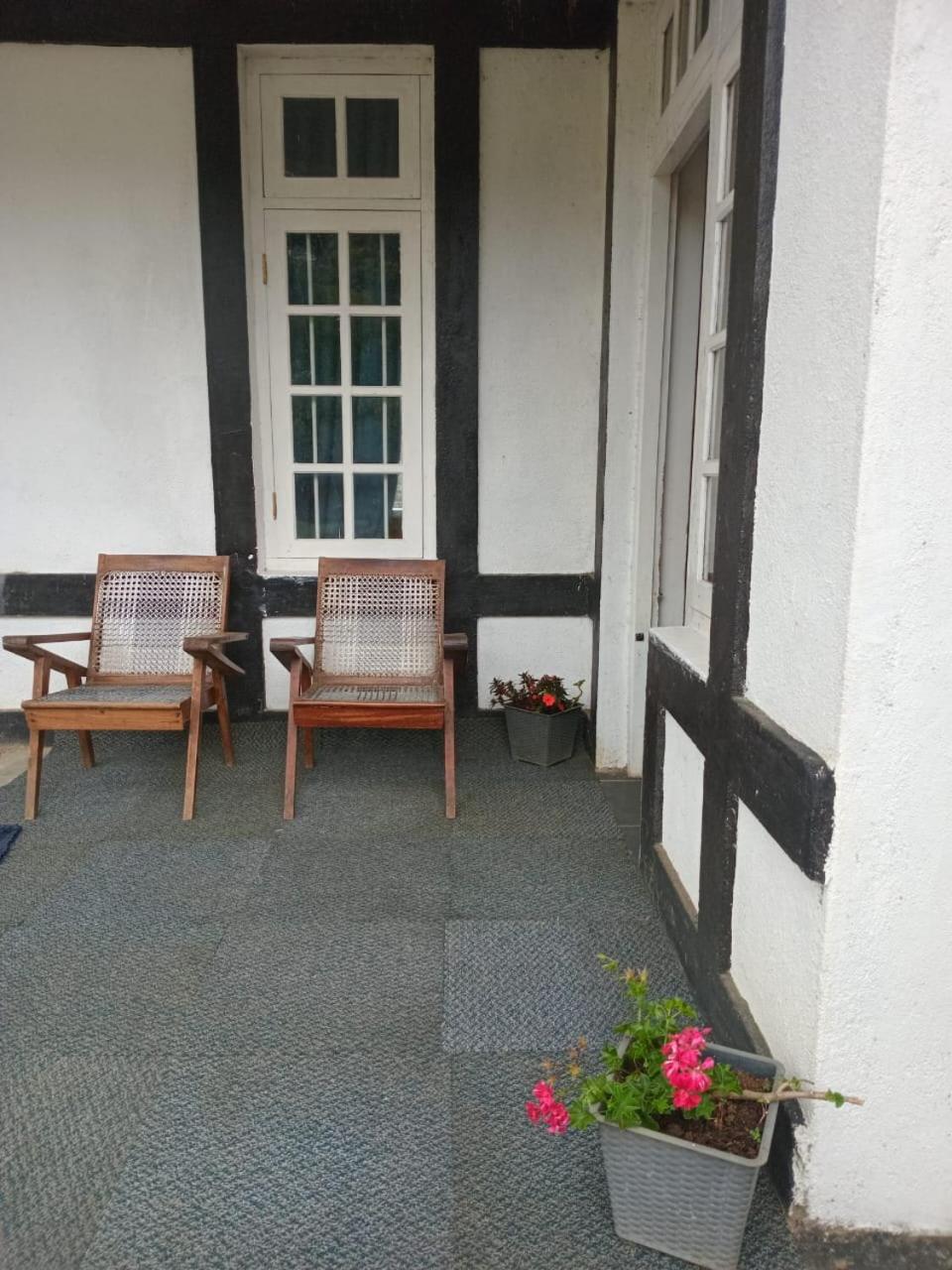 Frosty Heaven Guest House นูวาราเอลิยา ภายนอก รูปภาพ