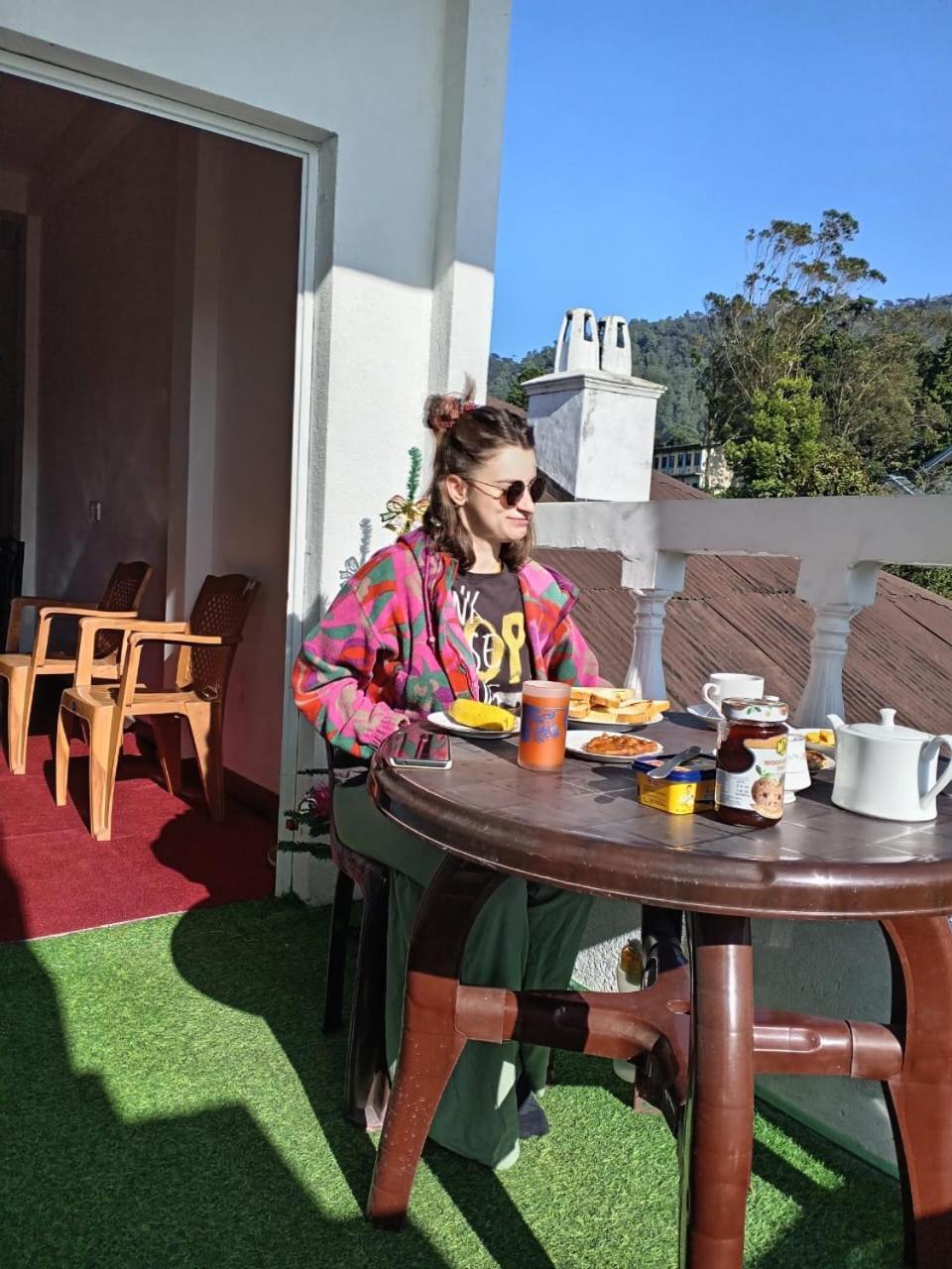 Frosty Heaven Guest House นูวาราเอลิยา ภายนอก รูปภาพ