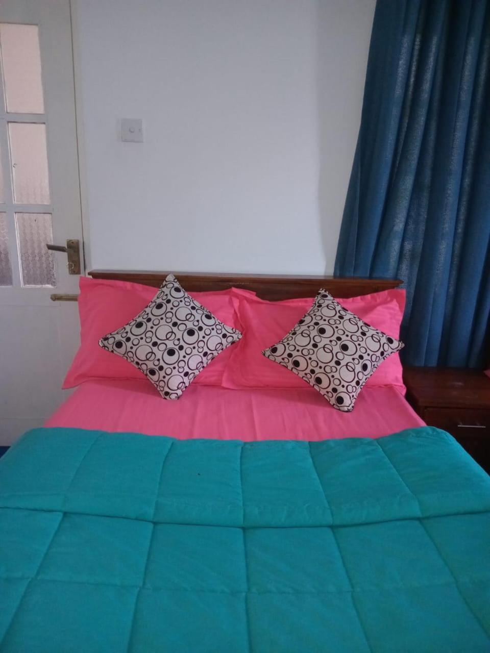 Frosty Heaven Guest House นูวาราเอลิยา ภายนอก รูปภาพ