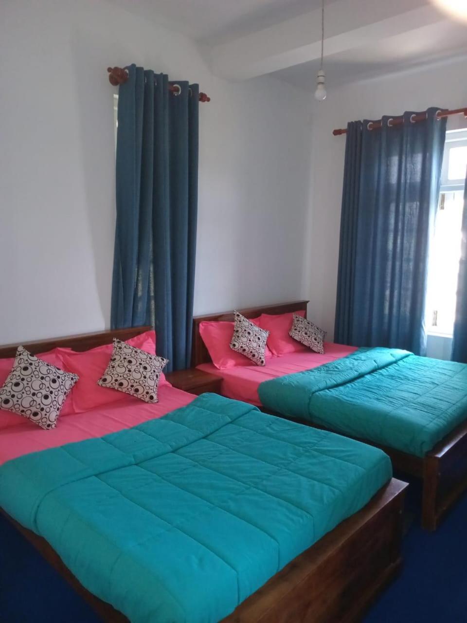 Frosty Heaven Guest House นูวาราเอลิยา ภายนอก รูปภาพ